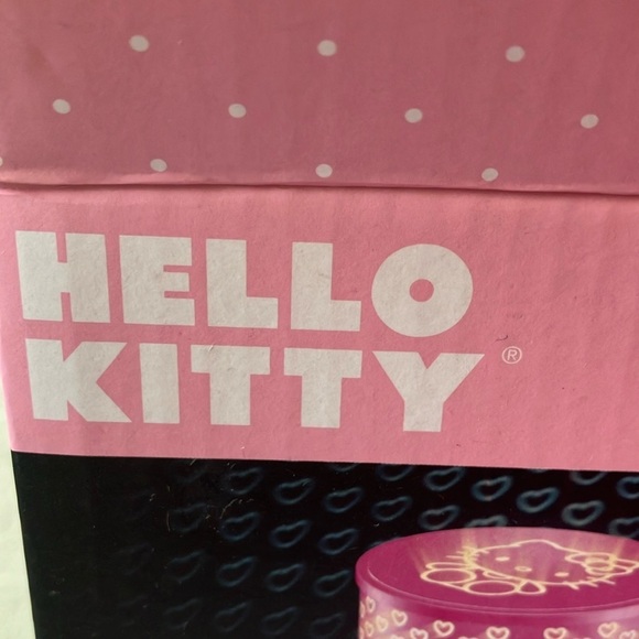 Hello Kitty: Pink LED Light Projector - Picture 3 of 16